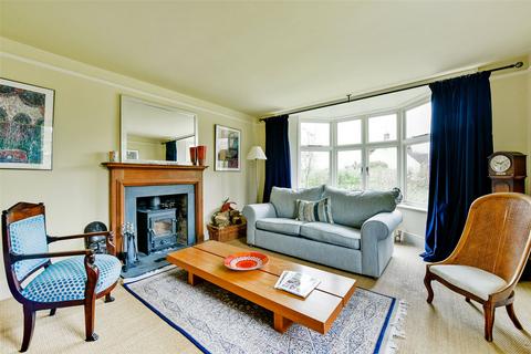 6 bedroom detached house to rent, Bullocks Farm Lane, Wheeler End, High Wycombe, Buckinghamshire, HP14