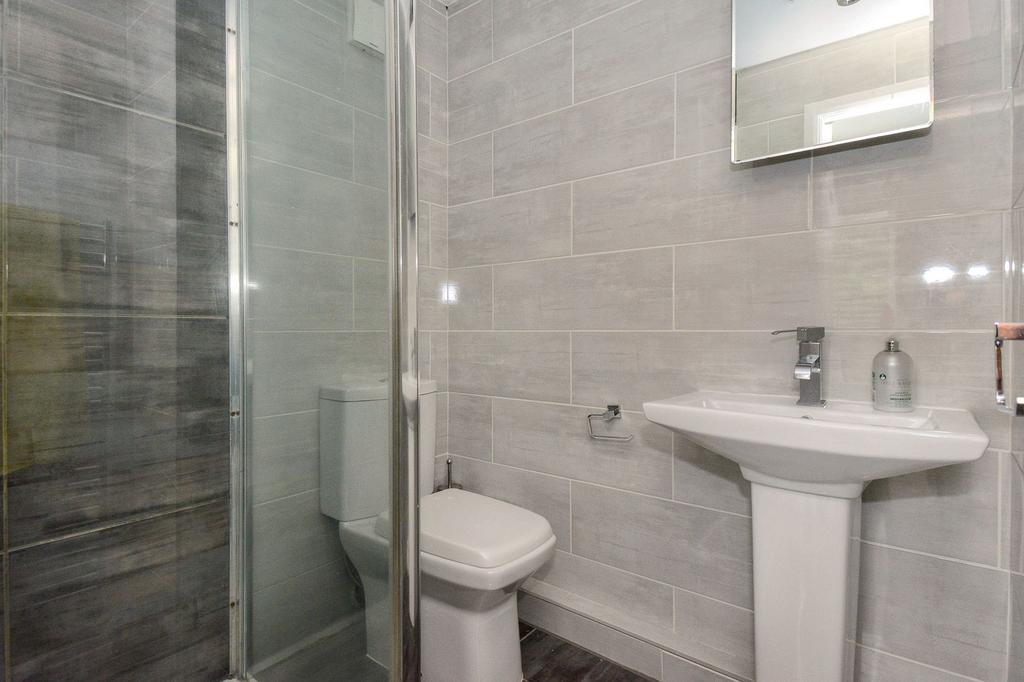 Bedroom 1 en-suite