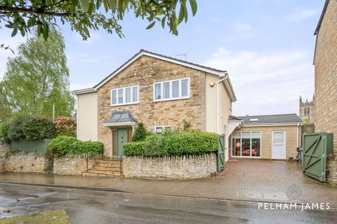 4 bedroom detached house for sale, Wothorpe Road, Stamford, PE9
