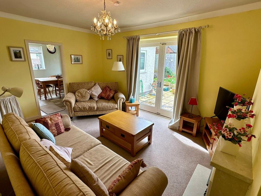 Walnut Tree Avenue, Hereford, HR2 3 bed bungalow for sale £318,500