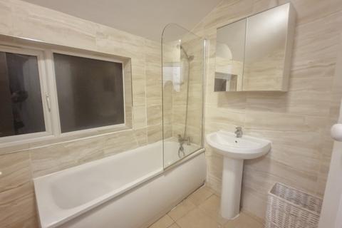 1 bedroom flat to rent, Thorold Road, Ilford, Essex, IG1