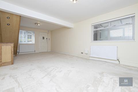 2 bedroom end of terrace house to rent, Loughton, Essex IG10