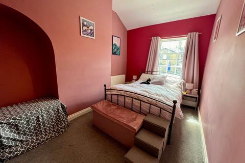 3 bedroom terraced house for sale, Daisy Place, Shipley BD18