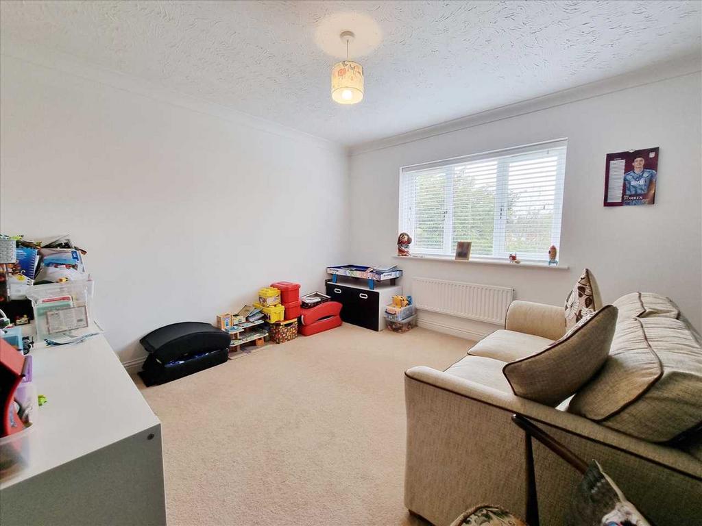 Bedroom 4: