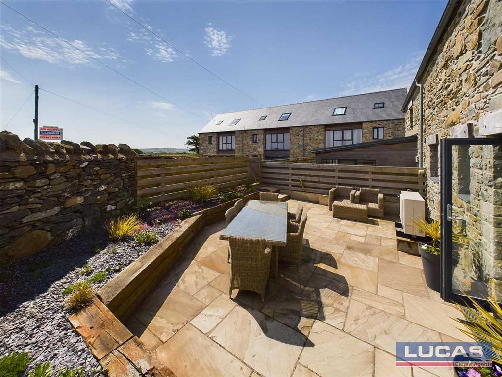 Rear Patio Garden