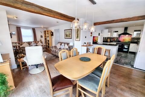 5 bedroom detached house for sale, High Street, Church Stretton SY6