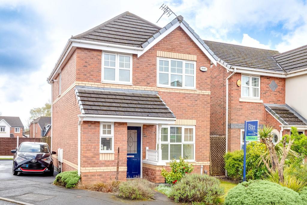 Aspull, Wigan WN2 3 bed detached house for sale £220,000