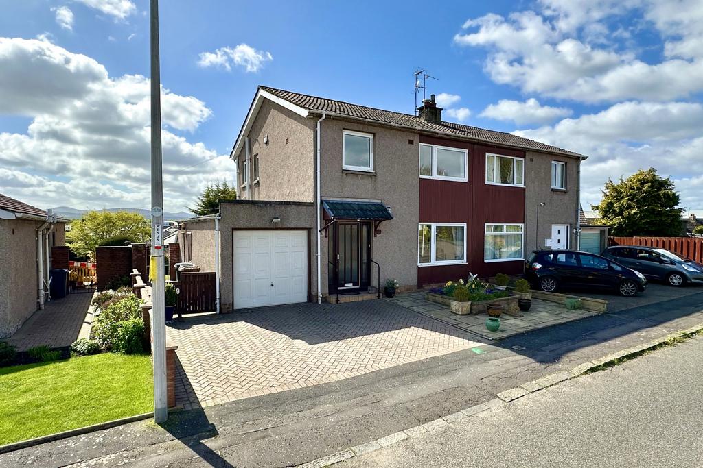 West Craigs Crescent, Corstorphine... 3 bed semidetached house for