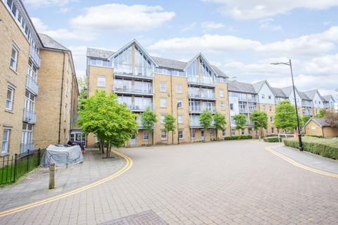 3 bedroom flat for sale, St. Andrews Close, Canterbury, CT1