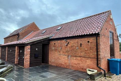 2 bedroom barn conversion to rent, Fosse Road, Car Colston NG13