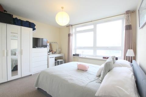 2 bedroom flat to rent, Putney Heath Lane, London SW15