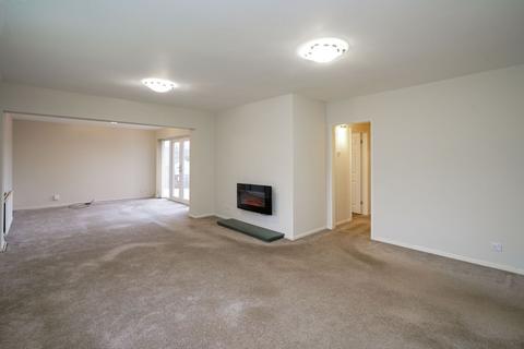 3 bedroom detached house to rent, Hillside Avenue, Bromley Cross, Bolton, Greater Manchester, BL7