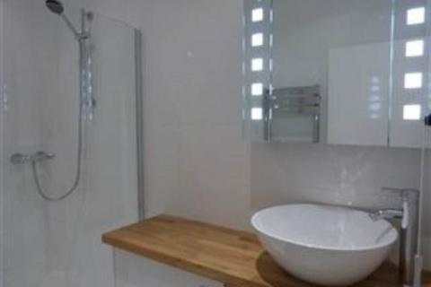 2 bedroom flat to rent, 17 G/1 Step Row, ,
