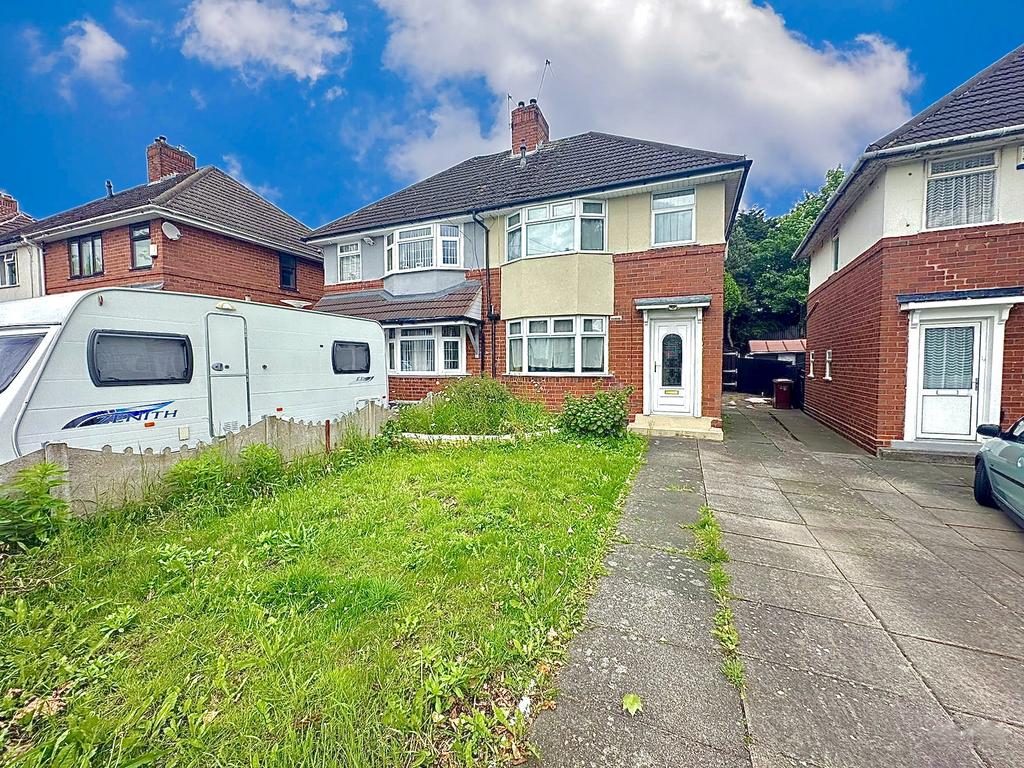 Dangerfield Lane, Wednesbury WS10 2 bed semidetached house £825 pcm