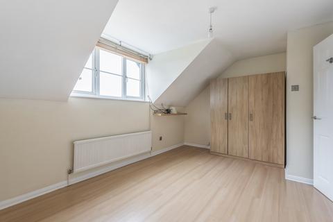 3 bedroom house to rent, Orchard Grove London SE20