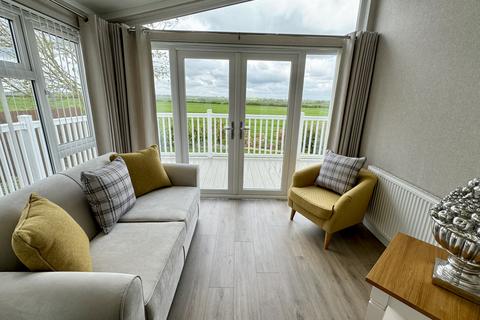 2 bedroom park home for sale, Ely, Cambridgeshire, CB6