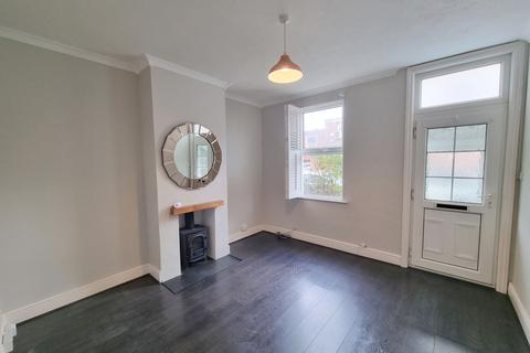 3 bedroom terraced house to rent, Malvern, Malvern WR14