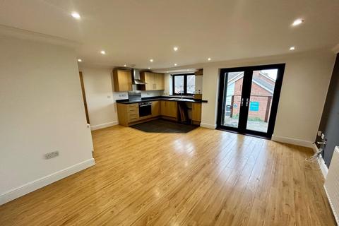 2 bedroom apartment to rent, Deneholm, Gravesend, Kent