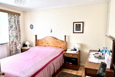 3 bedroom semi-detached bungalow for sale, High Street, Luton, Bedfordshire