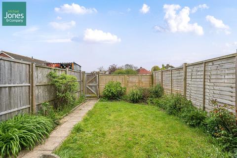 3 bedroom terraced house to rent, Mash Barn Lane, Lancing, West Sussex, BN15