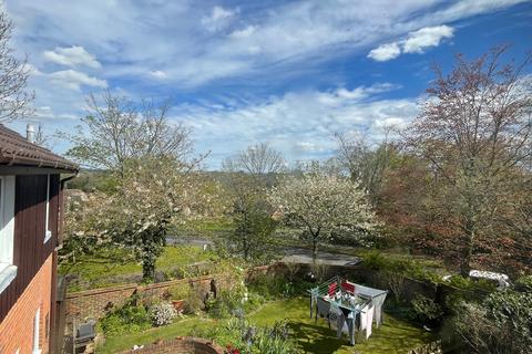 2 Rances Way, Winchester, SO22 4PN