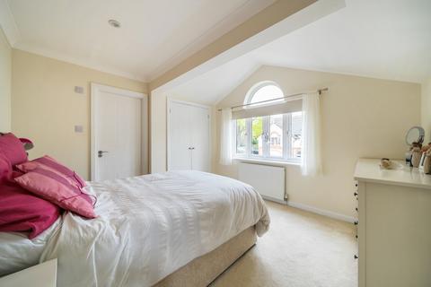1 Candlerush Close, Woking, GU22 8AT