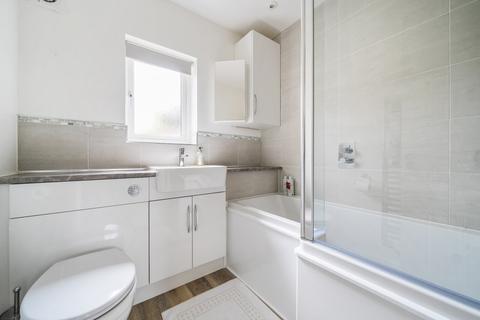 1 Candlerush Close, Woking, GU22 8AT