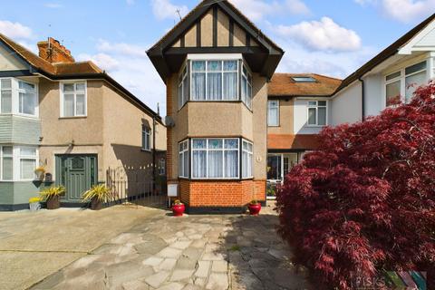 3 bedroom semi-detached house for sale, Byrne Drive, Southend-On-Sea,SS2