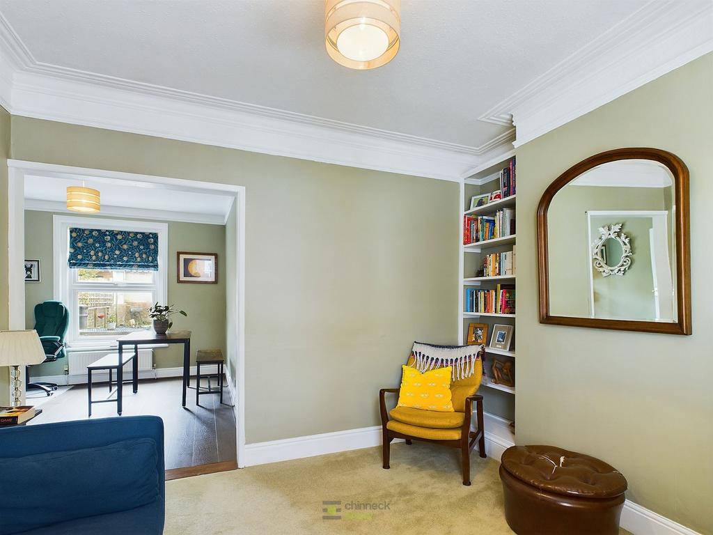 Lounge Dining Area
