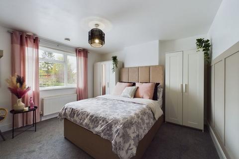 6 Lynton Avenue, Northampton, NN2 8LX