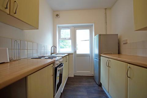 4 bedroom semi-detached house to rent, Fishponds, Bristol BS16