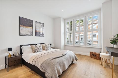 2 bedroom apartment for sale, Kyrle Road, SW11