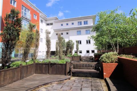 2 bedroom apartment to rent, Constitution Hill, Woking, Surrey, GU22