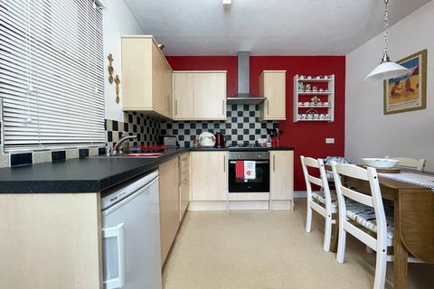 2 bedroom flat for sale, St. Florence Parade, Tenby, Pembrokeshire, SA70
