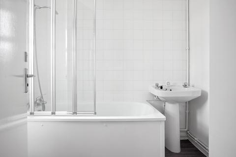 Flat 11, Denbury House Talwin Street, London, E3 3JB