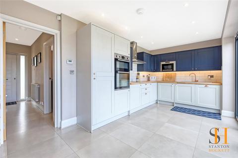 3 bedroom house for sale, Woodland Avenue, Hutton, Brentwood, Essex, CM13