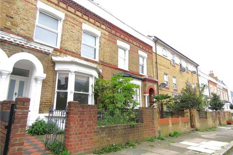 4 bedroom terraced house to rent, Torrens Road, London, SW2