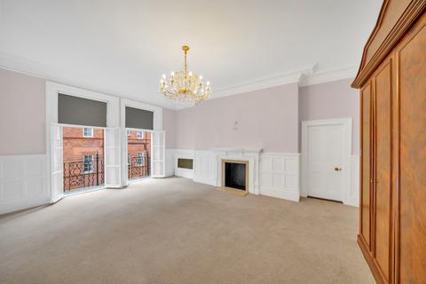 4 bedroom apartment to rent, Kensington Gore, London SW7