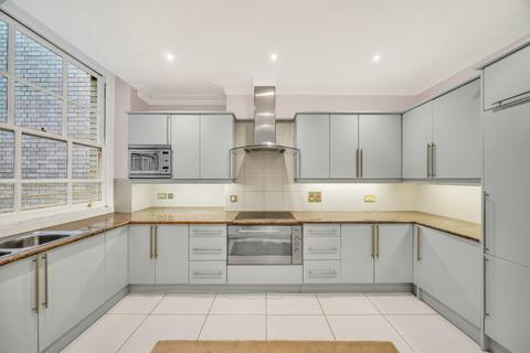 4 bedroom apartment to rent, Kensington Gore, London SW7