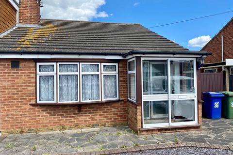 3 bedroom semi-detached house for sale, Wheatley Road, Corringham, SS17