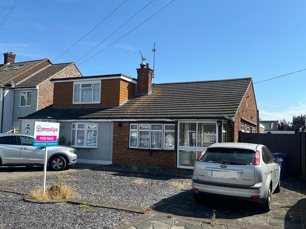 Wheatley Road, Corringham, SS17 3 bed semidetached house for sale £