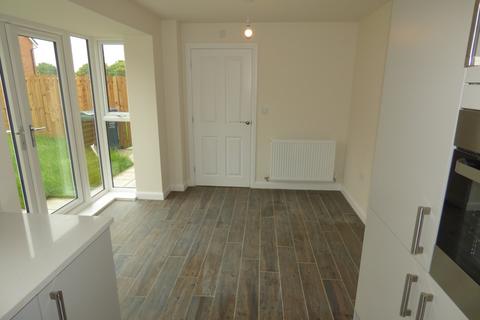 3 bedroom detached house to rent, Ascot Drive, North Gosforth