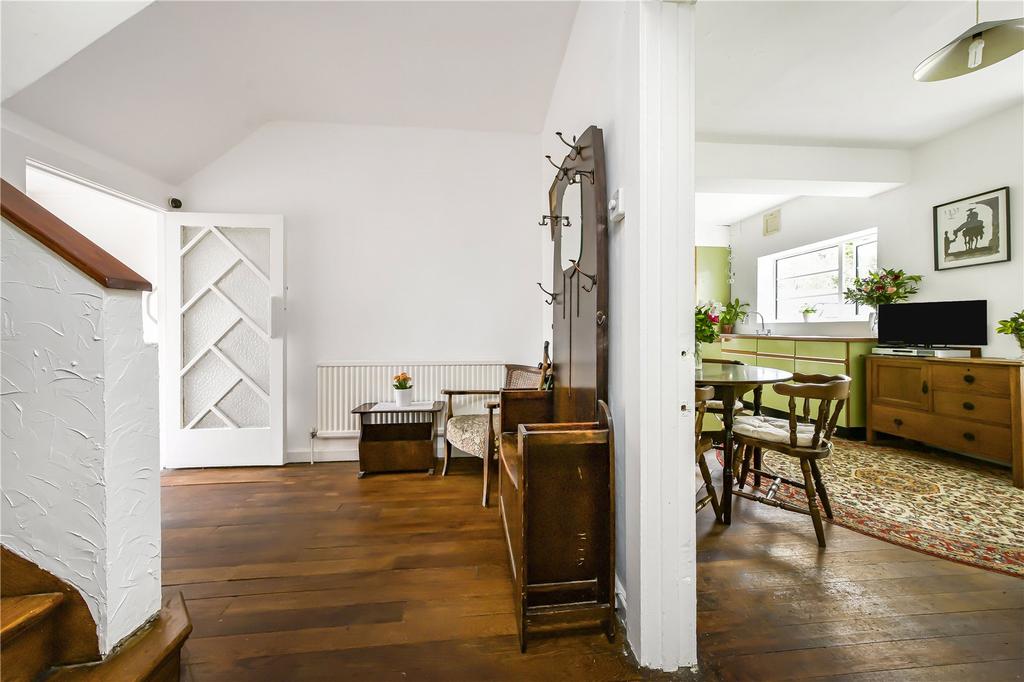 Entrance/Kitchen