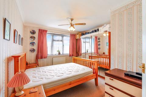 39 Cottenhams, Blindley Heath, Lingfield, RH7 6JW