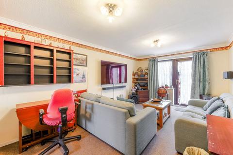 39 Cottenhams, Blindley Heath, Lingfield, RH7 6JW