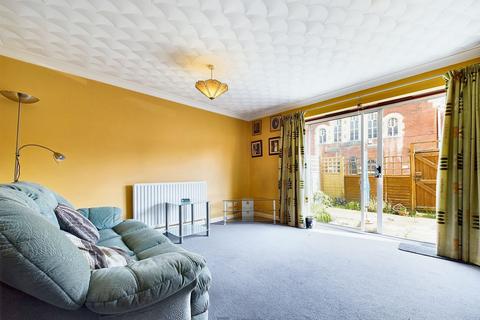 2 bedroom terraced house for sale, Winter Road, Southsea, PO4