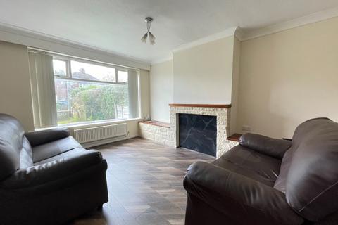 3 bedroom semi-detached house to rent, Kirkstall Hill, Burley, Leeds, LS4