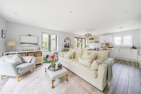 2 bedroom detached house for sale, Rushett Close, Thames Ditton KT7