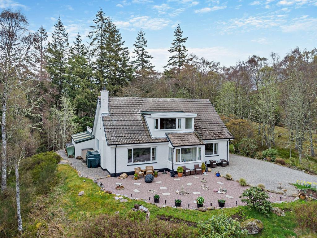 Curin House