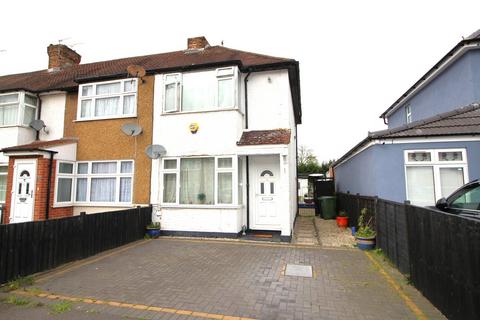 2 bedroom end of terrace house for sale, Cranford Avenue, Staines-upon-Thames, TW19